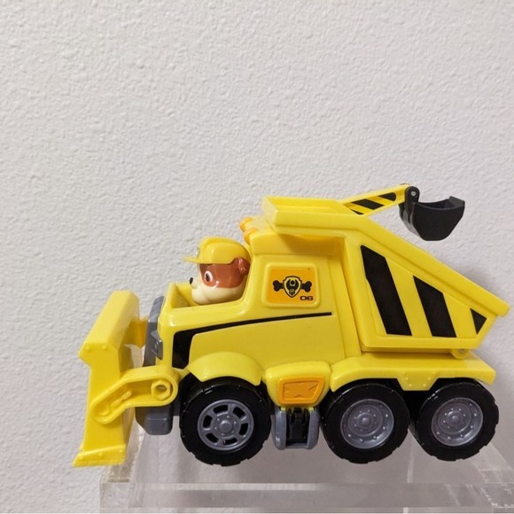 Paw Patrol Rubble's Ultimate Rescue Bulldozer, Moving Scoop and Lift & Mini - Picture 7 of 16